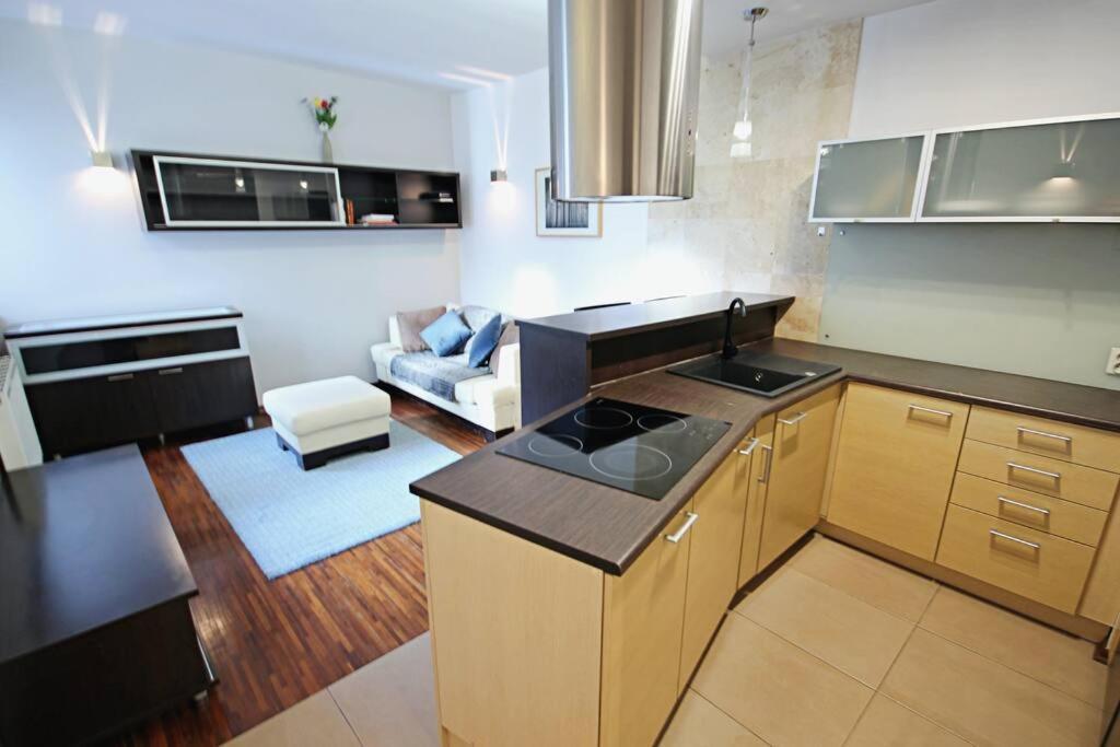 شقة Parkowy Apartament فروتسواف المظهر الخارجي الصورة
