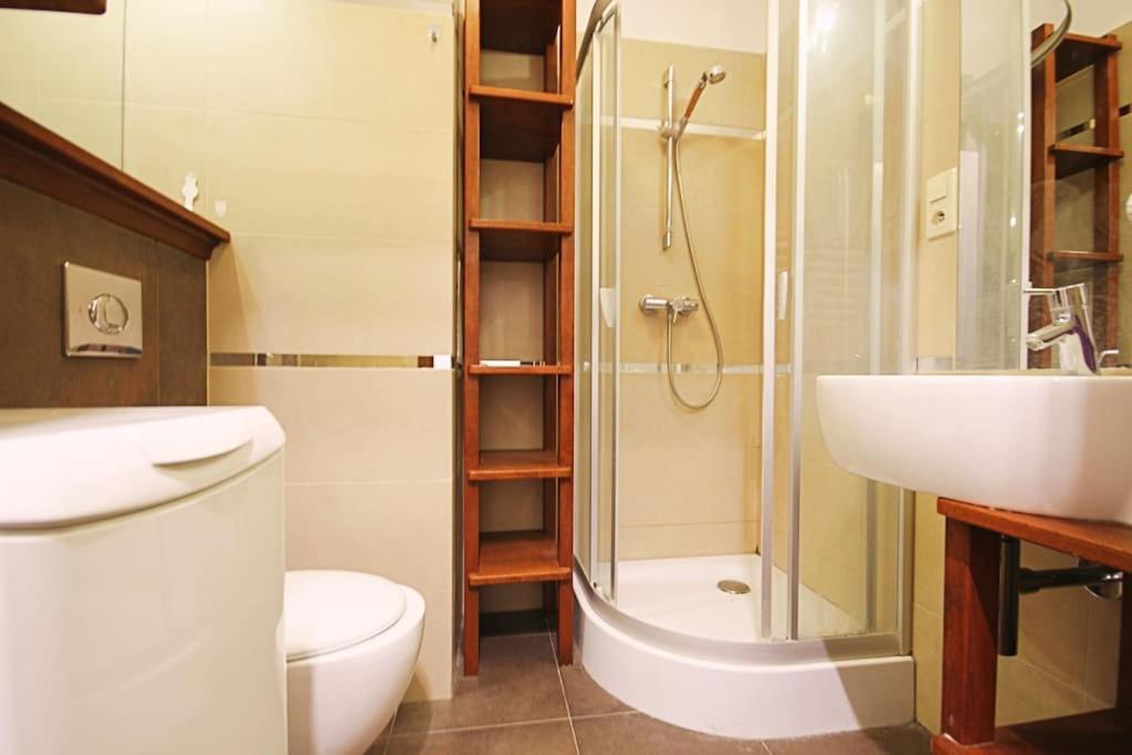 شقة Parkowy Apartament فروتسواف المظهر الخارجي الصورة